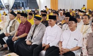 5254fd68-c745-4fc0-bb70-df3910f160bc-300x182 Buka Puasa Bersama dan Santunan Anak Yatim Sekaligus Tasyakuran Partai Golkar