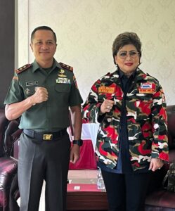 7d9c936c-ee48-490c-931e-e7cd9b817448-249x300 Kunjungan Silahturrahmi Dan Konsolidasi Ketua Dewan Pembina LMP Sulut Ke Markas TNI Kodam XII 