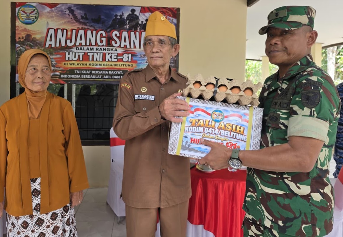 HUT TNI ke-81, Kodim 0414/Belitung Anjangsana ke Kediaman Ketua Veteran